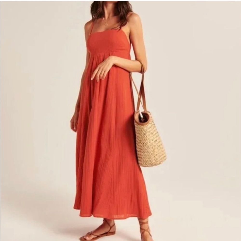 Abercrombie Halter Summer Dress - Size Small
- Red, Spaghetti Straps